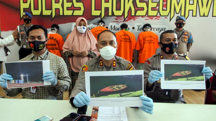 Polres Lhokseumawe Tangkap 5 Pencuri BBM dari Kapal Tanker - Bagian 2