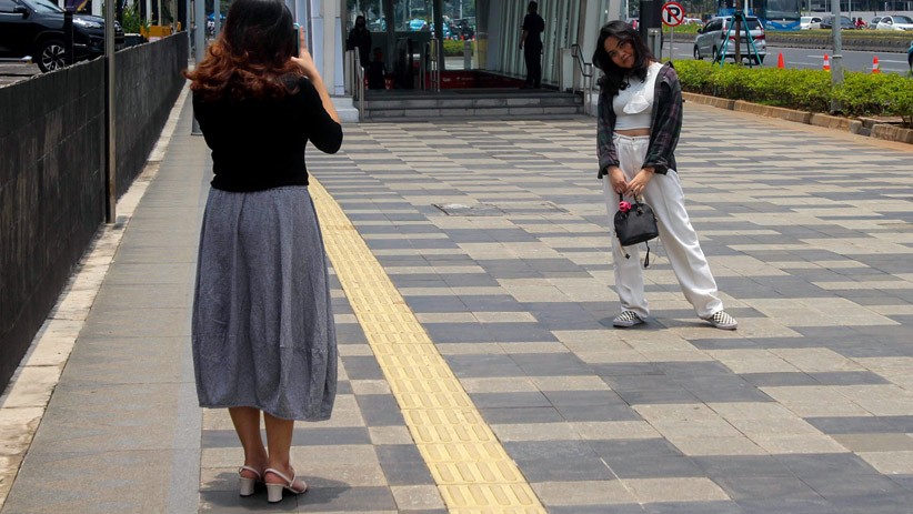 Hari Tanpa Bayangan Siang Ini di Jakarta, Begini Suasananya - Bagian 2