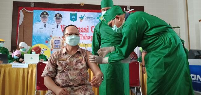 Bupati Bangka Tengah hingga Ribuan ASN Disuntik Vaksin Covid-19 Hari Ini
