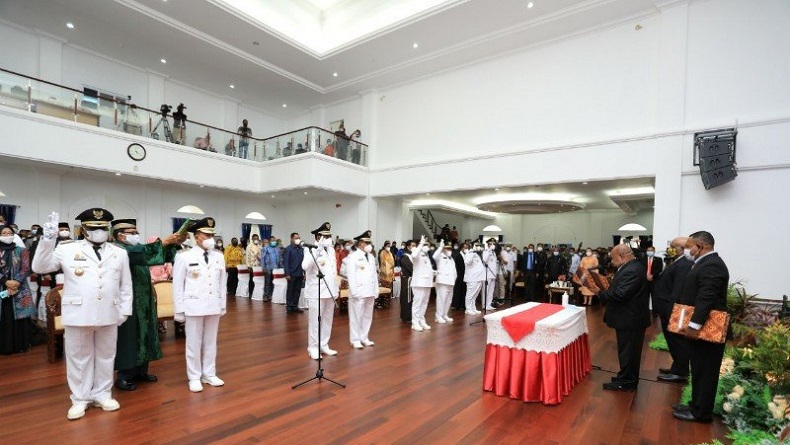 title Dari 11 Daerah, Baru 4 Bupati dan Wabup Terpilih di Papua Dilantik Dari 11 Daerah, Baru 4 Bupati dan Wabup Terpilih di Papua Dilantik