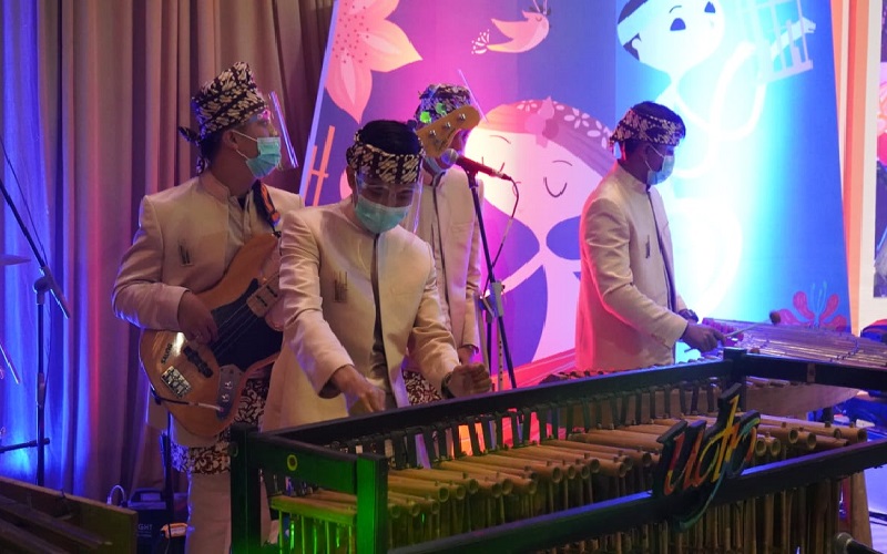 Fasilitasi Saung Angklung Udjo, BI Jabar Dorong Industri Seni dan Pariwisata