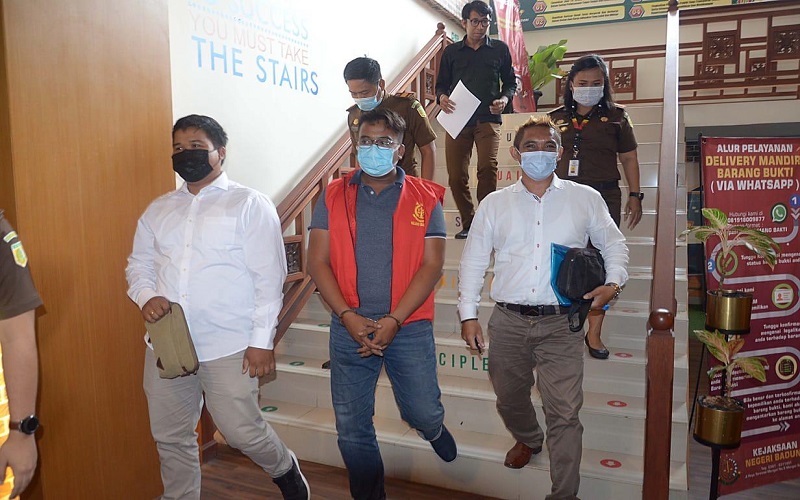 Mantan Analis Kredit Bank di Kuta Bali Korupsi Hampir Rp1 M untuk Main Judi Online