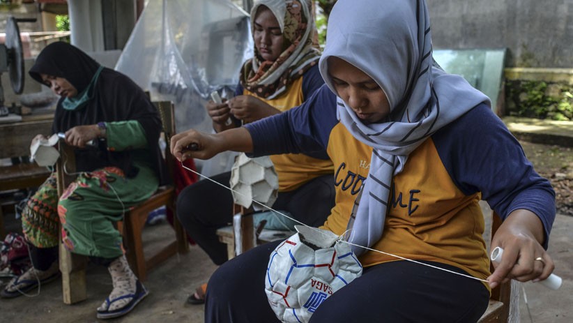 Imah Kolot Cisaga Produksi 15 Bola per Minggu - Bagian 2