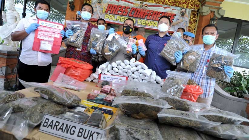 Polresta Denpasar Sita 30 Kilogram Ganja Jaringan Sumatera-Bali - Bagian 2