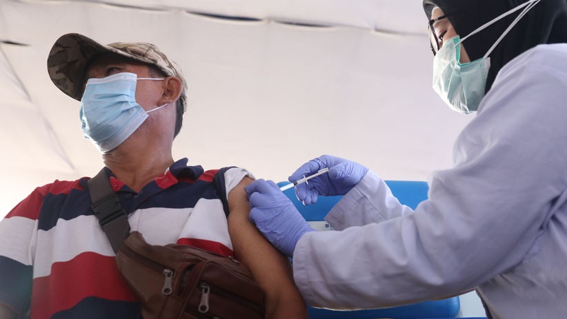 1.000 Sopir Angkutan Umum Kota Tangerang Disuntik Vaksin Covid-19  - Bagian 2