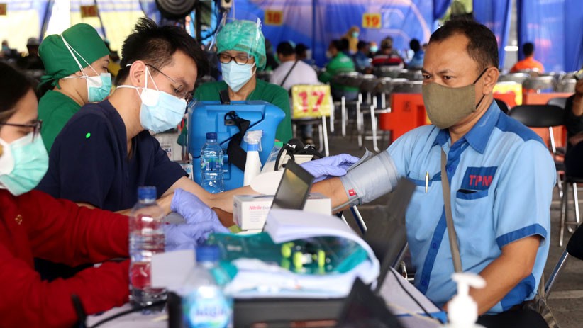 1.000 Sopir Angkutan Umum Kota Tangerang Disuntik Vaksin Covid-19  - Bagian 3