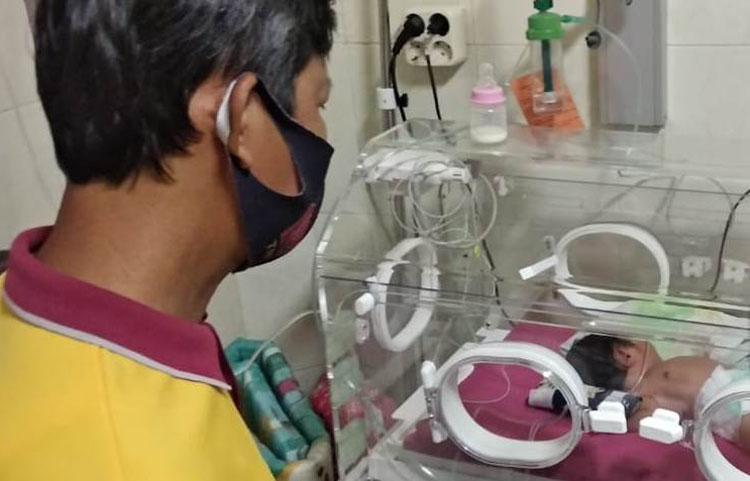 title Tega, Seorang Ibu di Sleman Membuang Bayi Hasil Hubungan dengan Kekasih Tega, Seorang Ibu di Sleman Membuang Bayi Hasil Hubungan dengan Kekasih