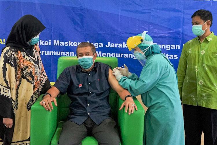Wali Kota Yogyakarta Haryadi Suyuti Divaksin Covid-19