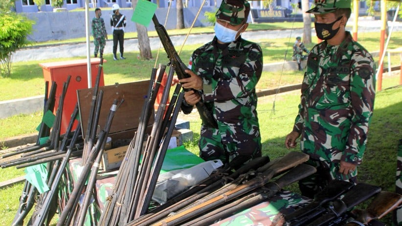 Puluhan Senjata Api Milik Warga Eks Timor Timur Dimusnahkan - Bagian 2