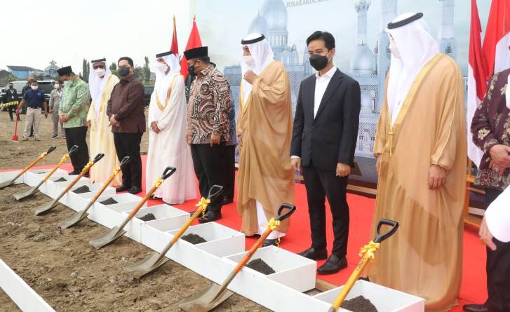  Pembangunan Masjid Sheikh Zayed Solo, Menag: Menjadi Mercusuar Syiar Islam di Nusantara 