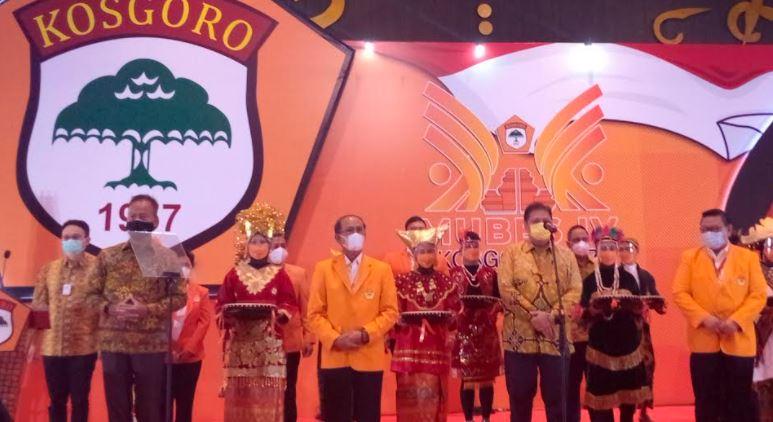 Bantu Ekonomi Warga, Airlangga Minta Kosgoro Hidupkan Kembali Koperasi