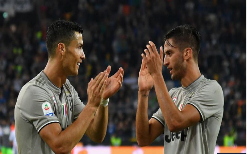 Cristiano Ronaldo dan Rodrigo Bentancur (Foto: Ronaldo.com)
