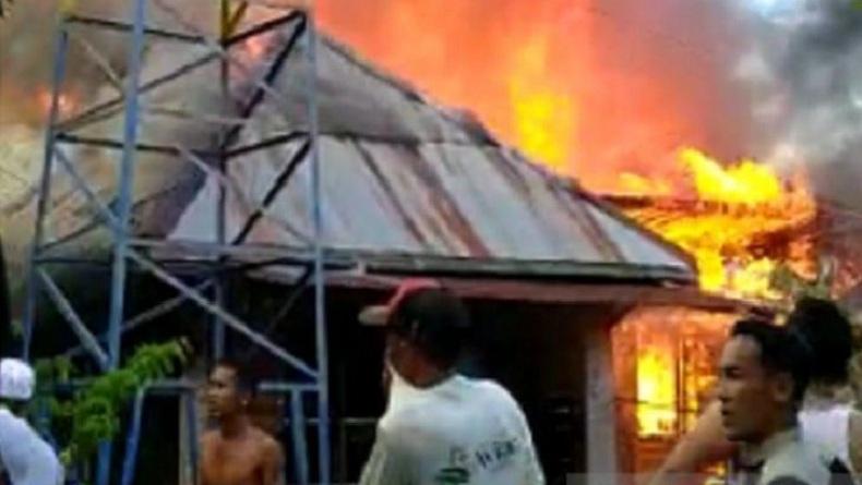 Kebakaran 15 Rumah Warga di Hulu Sungai Selatan, 83 Jiwa Mengungsi