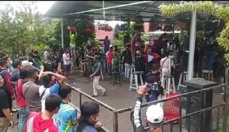 Tak Kantongi Izin, Kontes Kicau Burung di Cianjur Dibubarkan Polisi