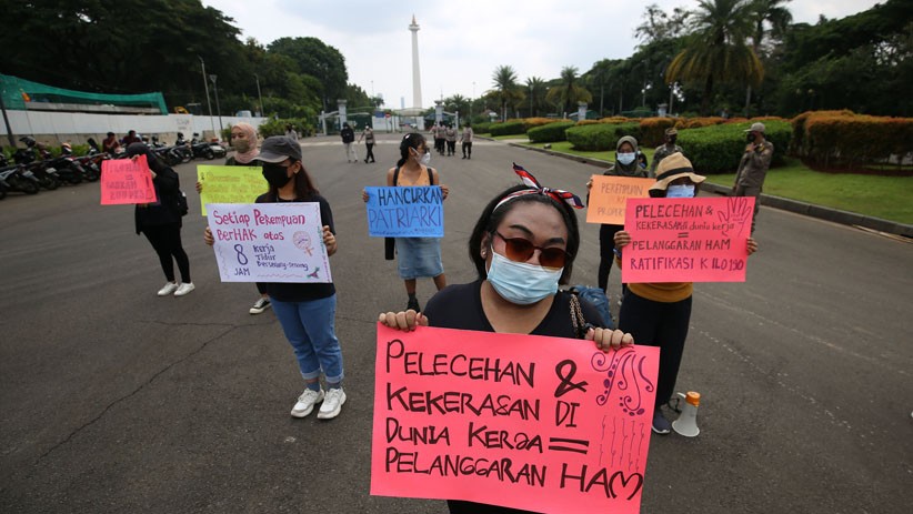 Aksi Peringati Hari Perempuan Sedunia - Bagian 1