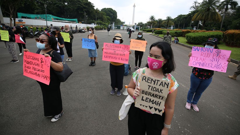 Aksi Peringati Hari Perempuan Sedunia - Bagian 3