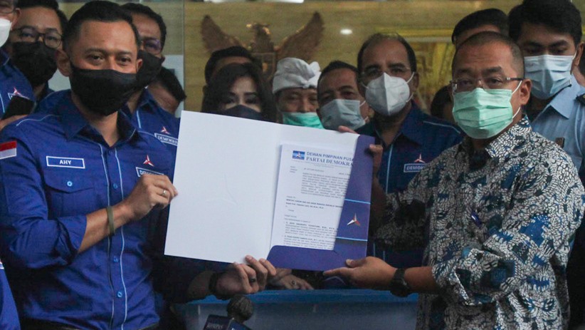 AHY bersama 34 Ketua DPD Serahkan Berkas Pengurus Partai Demokrat ke Kemenkumham - Bagian 4