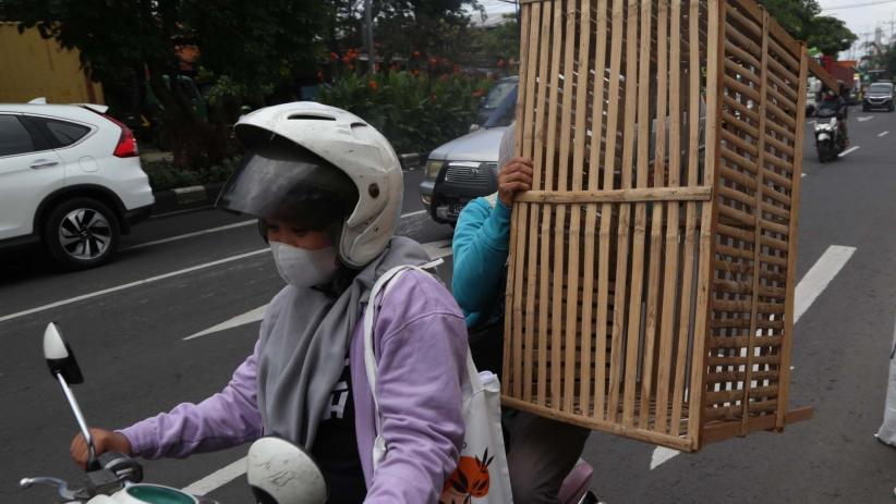 Berbentuk Unik, Sangkar Burung dan Ayam Tradisional Diminati Masyarakat Perkotaan - Bagian 4