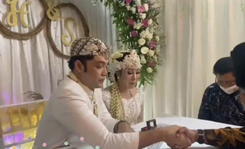 Mantan Suami Tessa Kaunang, Sandy Tumiwa Lepas Status Duda