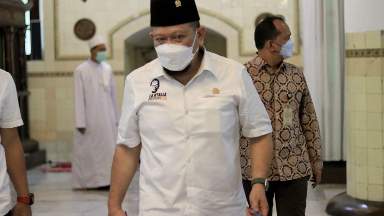 title Ketua DPD Apresiasi Pemkab Gresik Dukung Peningkatan PDRB Jatim lewat Perda UMKM Ketua DPD Apresiasi Pemkab Gresik Dukung Peningkatan PDRB Jatim lewat Perda UMKM