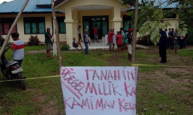 Sempat Disegel, Kantor Camat Kahali NTT Kembali Layani Warga