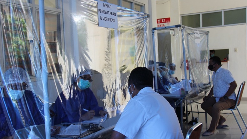 60 Pegawai Angkasa Pura I Bandara Sam Ratulangi Manado Divaksin Covid-19