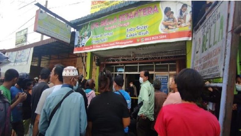 title Perempuan Muda Ditemukan Tewas di Kantor Penyalur Tenaga Kerja di Pematangsiantar Perempuan Muda Ditemukan Tewas di Kantor Penyalur Tenaga Kerja di Pematangsiantar