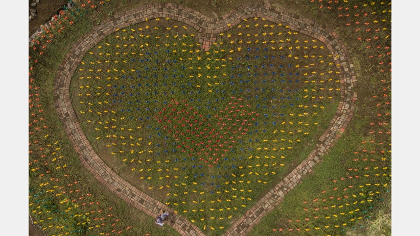 15.000 Kincir Angin Jadi Daya Tarik Wisata Kaki Gunung Talaga Bodas - Bagian 2