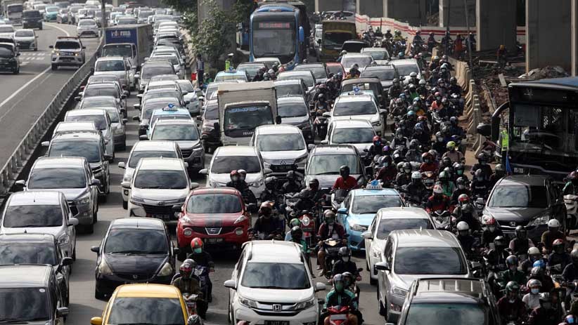 PPKM Mikro Diperpanjang, Jalanan Ibu Kota Macet - Bagian 1