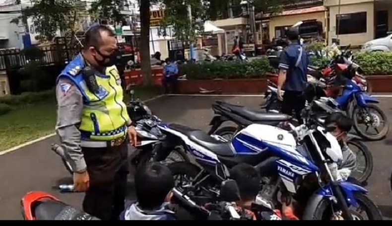 Sering Resahkan Masyarakat, Motor Berknalpot Bising di Cianjur Dirazia 