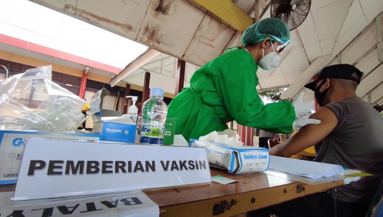 title Ratusan Personel Polri di SPN Batua Makassar Divaksin Covid Ratusan Personel Polri di SPN Batua Makassar Divaksin Covid