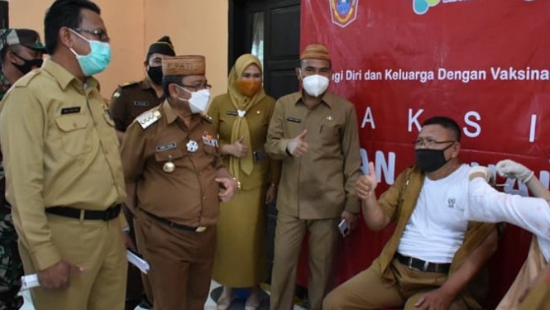 Bupati Gorontalo Utara Targetkan 2.451 Guru Dapat Vaksinasi Covid-19