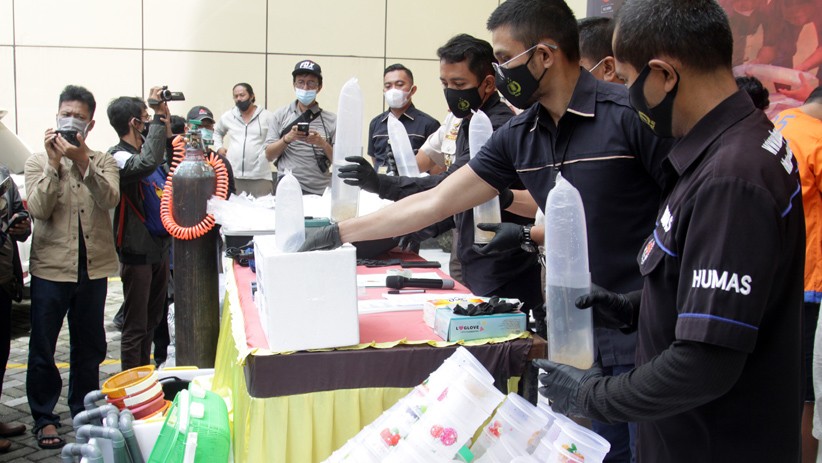 Polresta Sidoarjo Gagalkan Pengiriman Benih Lobster Ilegal - Bagian 3