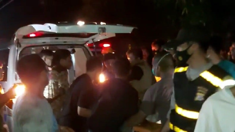 title Korban Bus Masuk Jurang di Wado Sumedang Dievakuasi ke Puskesmas Korban Bus Masuk Jurang di Wado Sumedang Dievakuasi ke Puskesmas