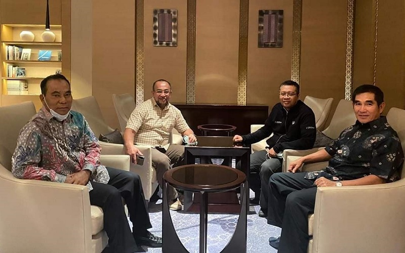 title Gubernur NTB Sambangi Mantan Ketua MK Hamdan Zoelva, Ada Apa? Gubernur NTB Sambangi Mantan Ketua MK Hamdan Zoelva, Ada Apa?