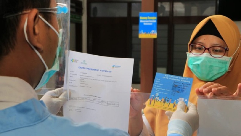 Vaksinasi Covid-19 di Surabaya, Guru, Dosen dan Ulama Diprioritaskan