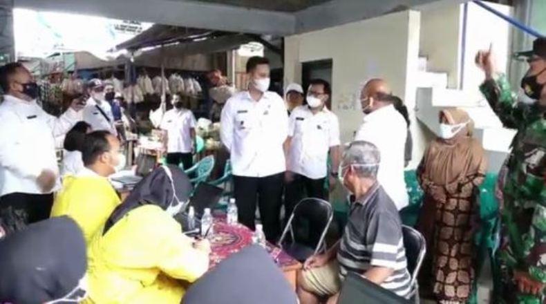 Percepat Vaksinasi Covid-19, Dinkes Kendal Keliling Pasar  