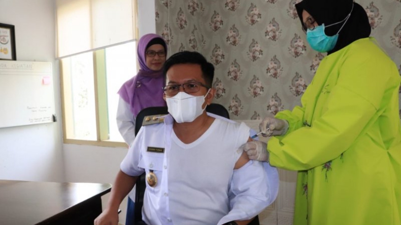 Sempat Positif Corona, Wakil Wali Kota Payakumbuh Tetap Divaksin Covid-19