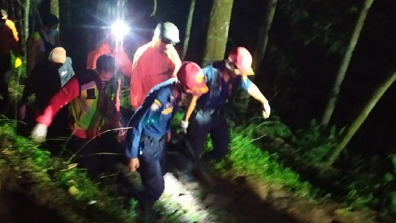 22 Korban Meninggal Dievakuasi dari Bus Masuk Jurang di Wado Sumedang