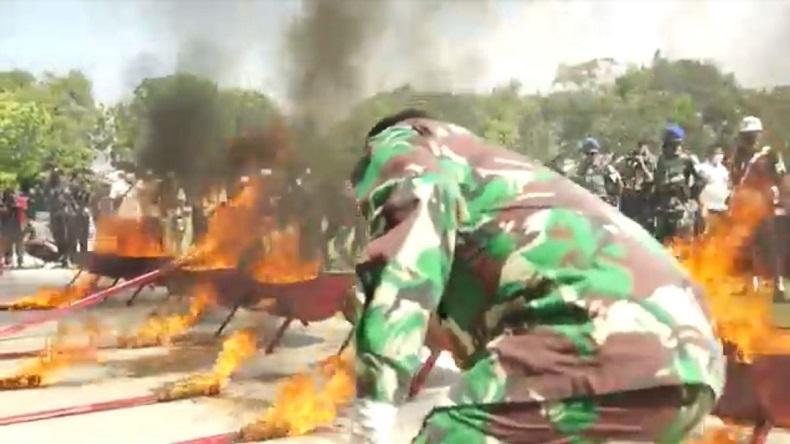 Ratusan Ganja Kering Hasil Kejahatan Oknum TNI di Aceh Dimusnahkan