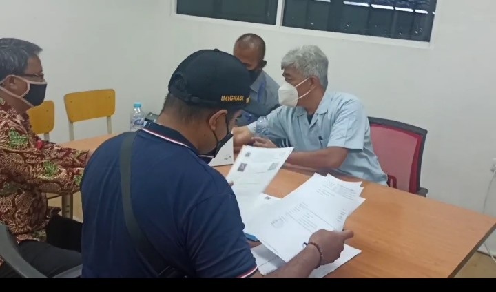 Petugas Imigrasi Pemalang Gelar Razia Pekerja Asing di Sejumlah Pabrik