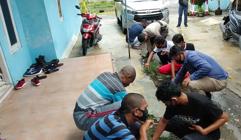 Mahasiswa Papua dan Polisi di Jateng Kompak Gelar Baksos dan Kerja Bakti