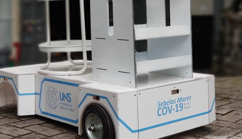Keren, Peneliti UNS Ciptakan Robot untuk Bantu Nakes Tangani Covid-19
