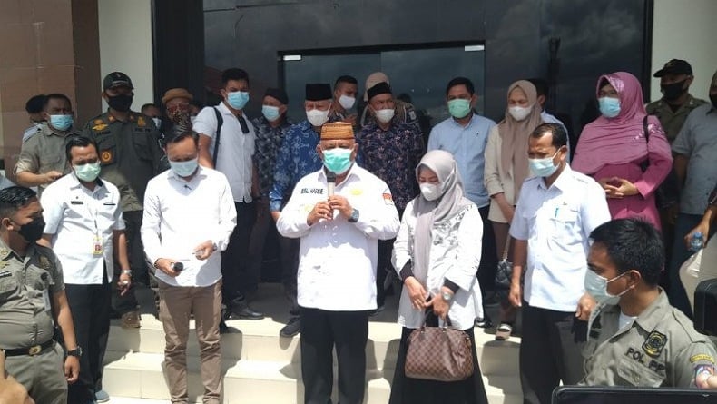 title Bersaksi di Pengadilan Tipikor, Gubernur Gorontalo Sebut Asri Banteng Orang Baik Bersaksi di Pengadilan Tipikor, Gubernur Gorontalo Sebut Asri Banteng Orang Baik