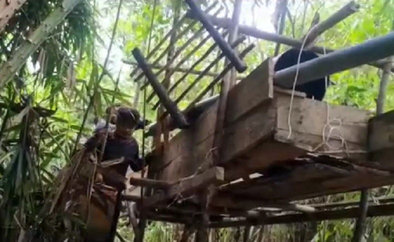 Polisi Tertibkan Tambang Emas Ilegal di Sekadau, Alat-Alat Dimusnahkan