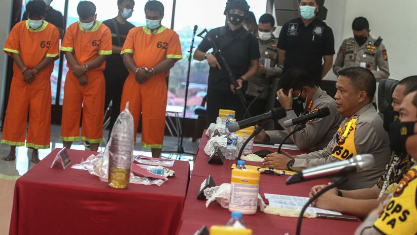 Ini Pelaku Teror Pelempar Kepala Anjing ke Halaman Rumah Humas Kejati Riau - Bagian 1