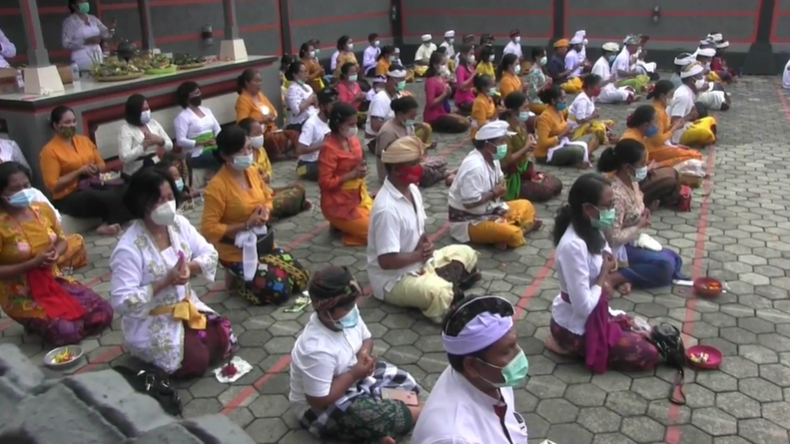 Jelang Hari Raya Nyepi, Umat Hindu di Bandarlampung Gelar Ritual Melasti
