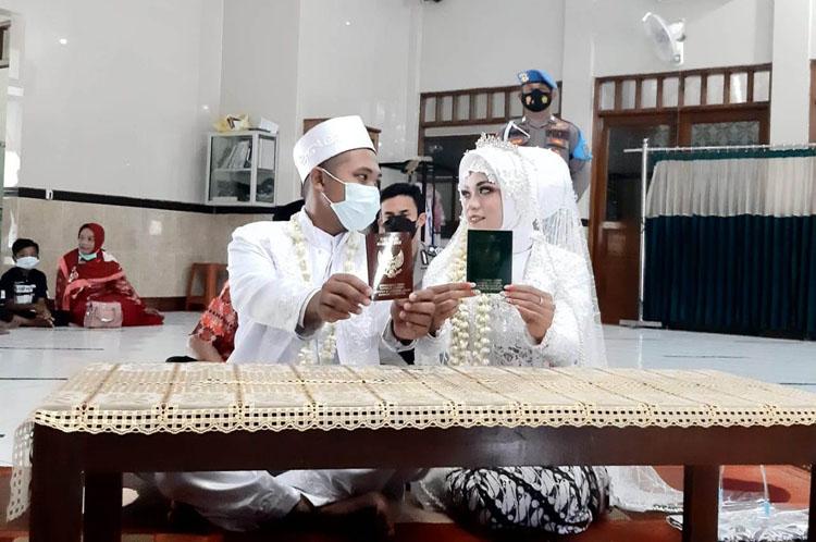 Edarkan Pil Koplo, Tahanan Narkoba Terpaksa Menikah di Polres Sleman