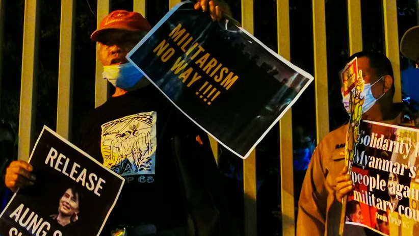 Solidaritas untuk Rakyat Myanmar, Massa Pasang Lilin dan Foto Korban Kekerasan - Bagian 4