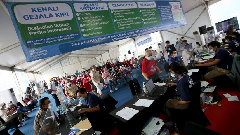 Kementerian BUMN Gelar Vaksinasi Covid-19 bagi Lansia - Bagian 4